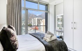 Backup-Power Mountain View Trendy Apartment